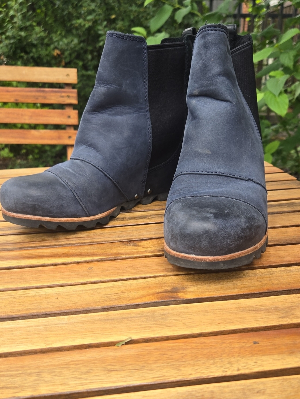 Sorel Joan Of Artic Wedge II Navy - Nubuck Chelsea Booties with Black Elastic